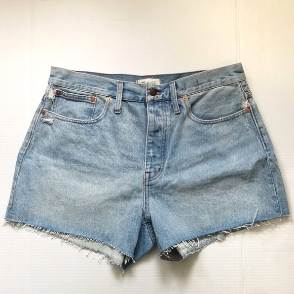 Madewell Curvy Relaxed Light Blue Distressed Button Fly Denim Shorts SZ 29 - Picture 2 of 12